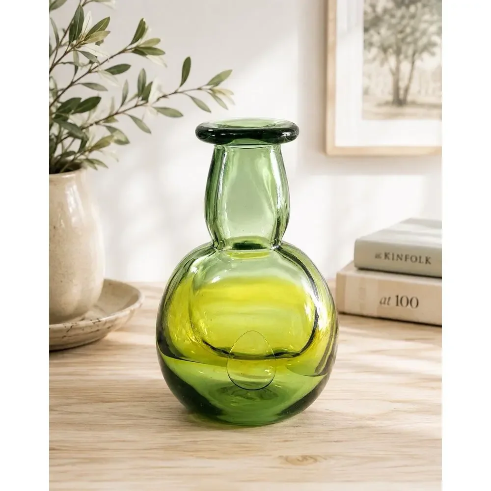 Vintage 1980 Williams Signed Hand Blown Art Glass Vase Green Yellow 6”